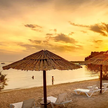 Stacaravan In 4* Banjol