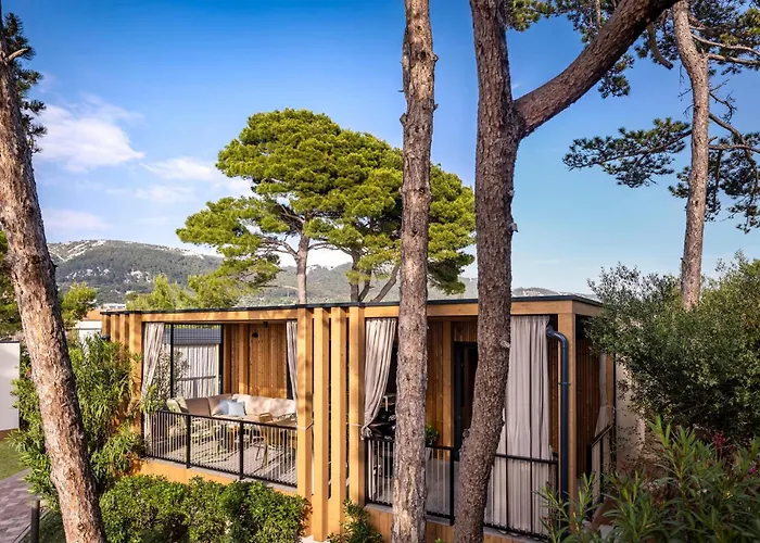 Stacaravan In Kemping Banjol